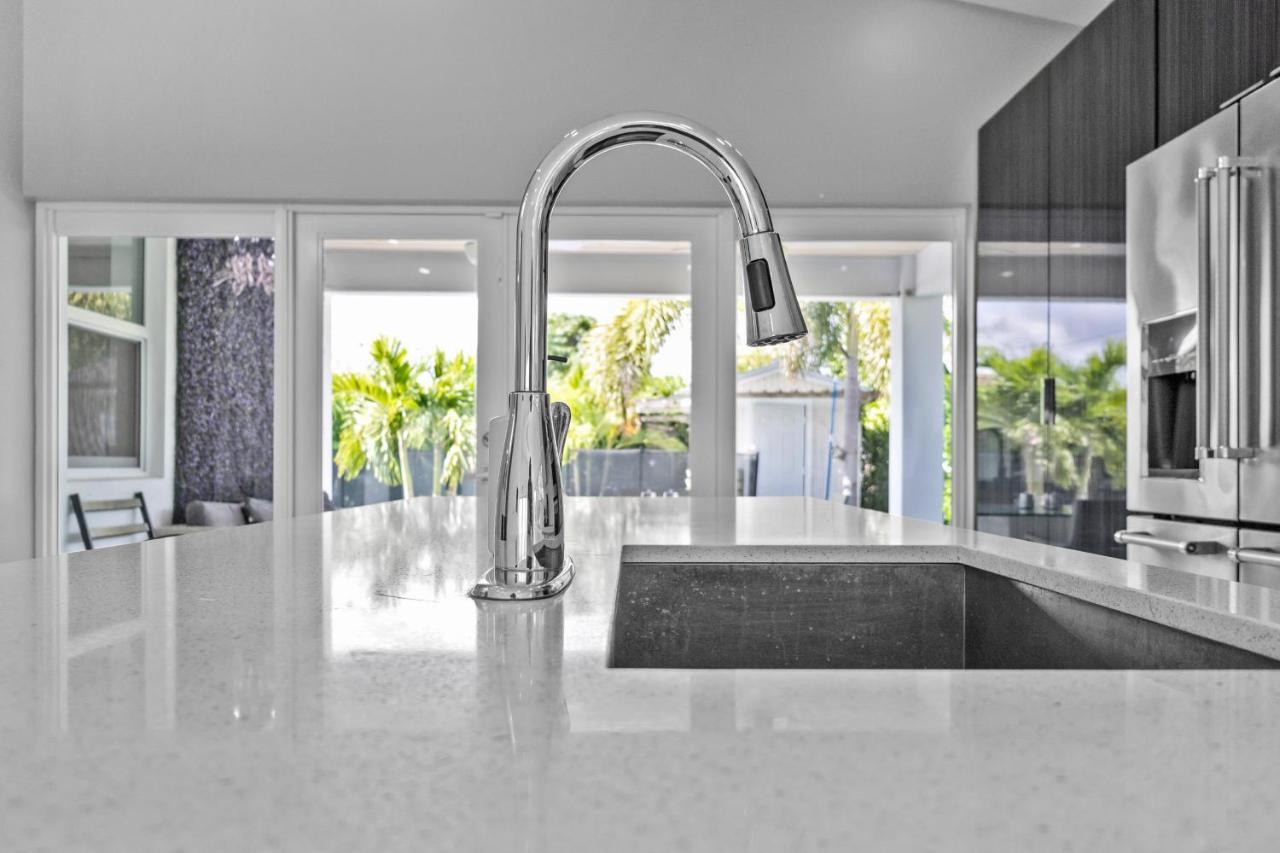 Luxury House 4 Beds Heated Pool W Jaccuzzi Apartment North Bay Village Exterior foto